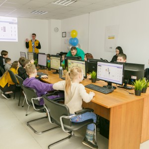 Новый класс в развлекательном центре города Томска! Скоро открытие! - Школа программирования для детей, компьютерные курсы для школьников, начинающих и подростков - KIBERone г. Наро-Фоминск